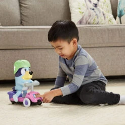 VTech Bluey - Trotti-Bluey Interactive -Célèbre Jouets Magasin 80 563805 8